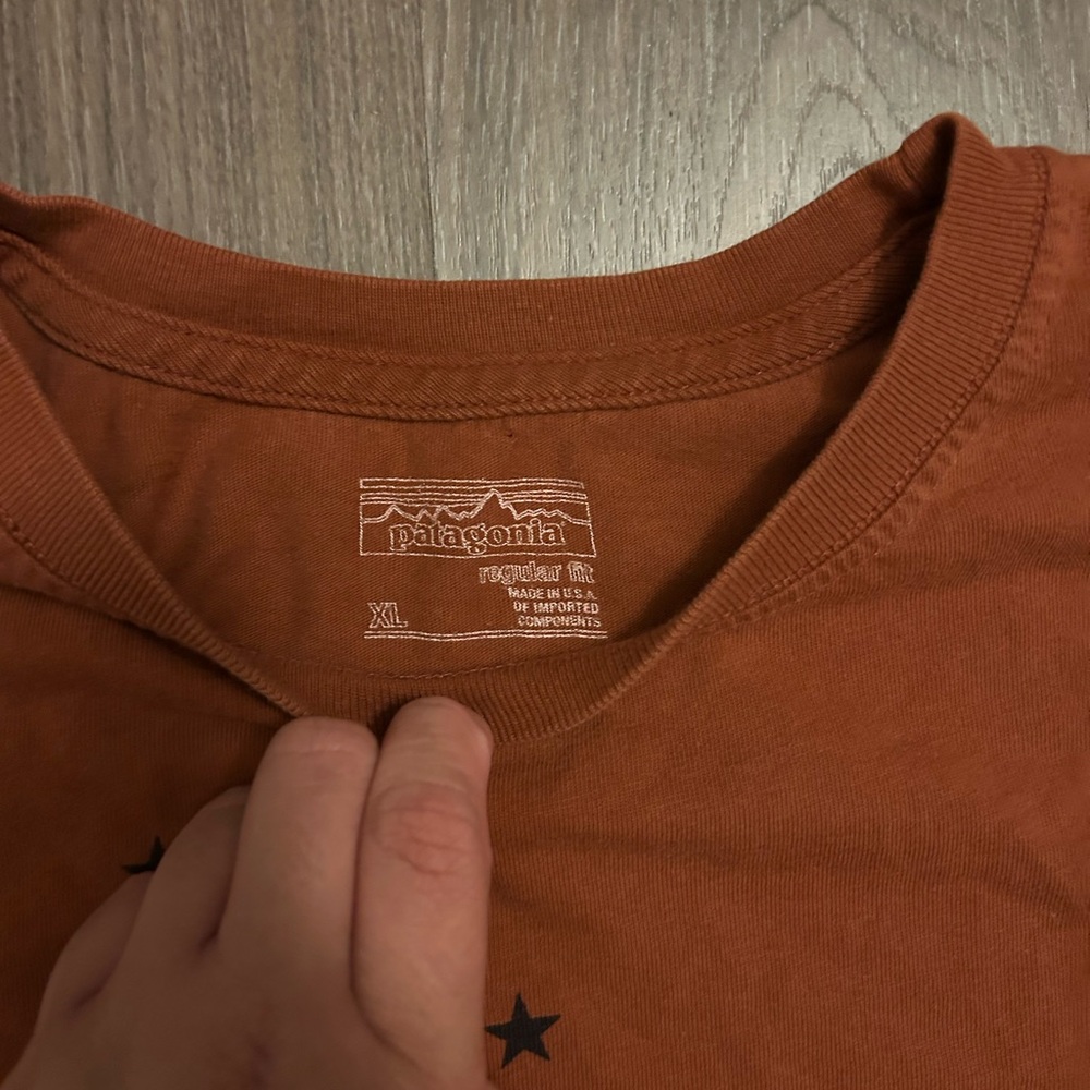 Patagonia Mens XL Tshirt - Picture 2 of 6